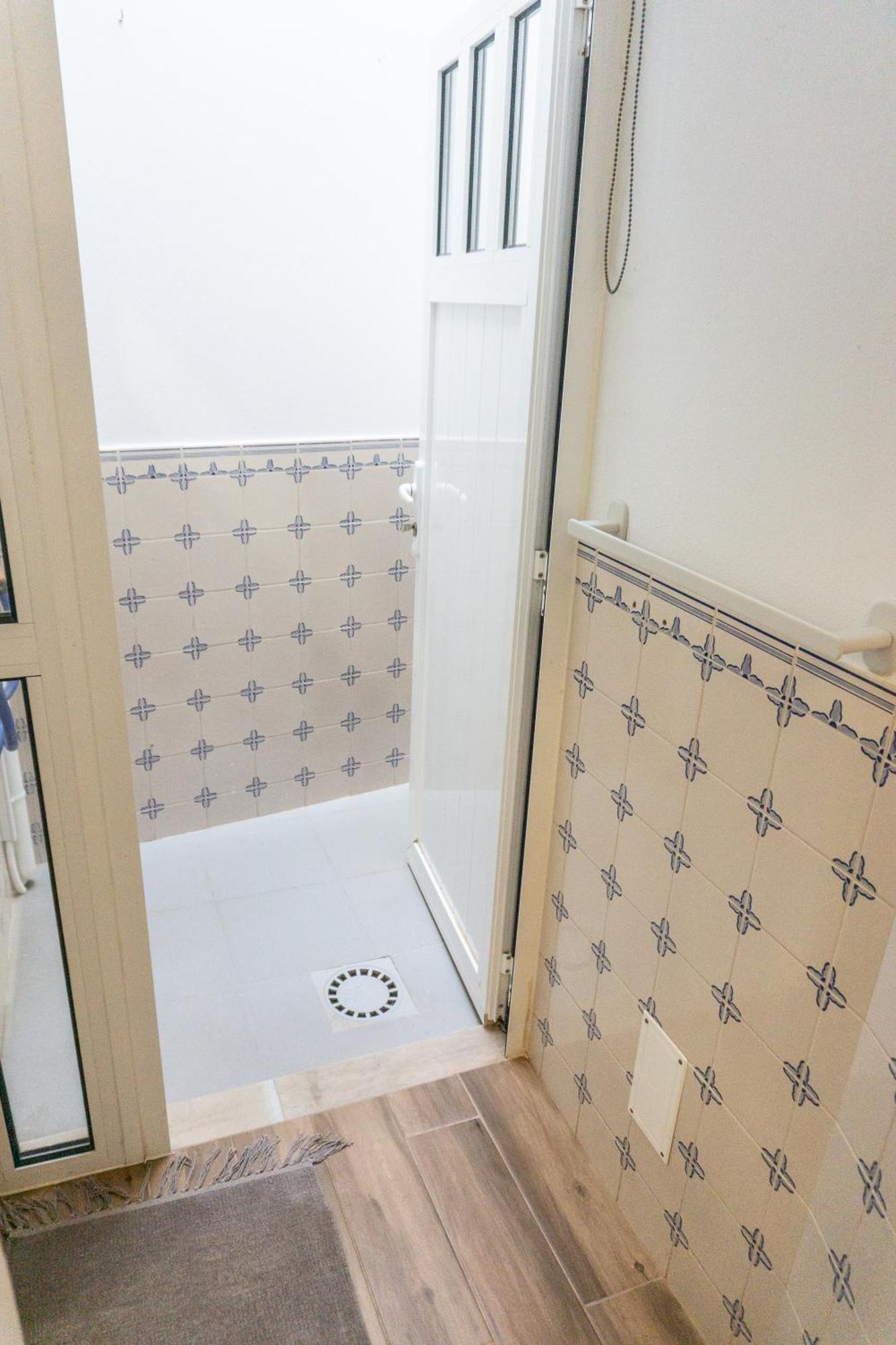Lalitana Townhouse Hotel Lagos Ruang foto