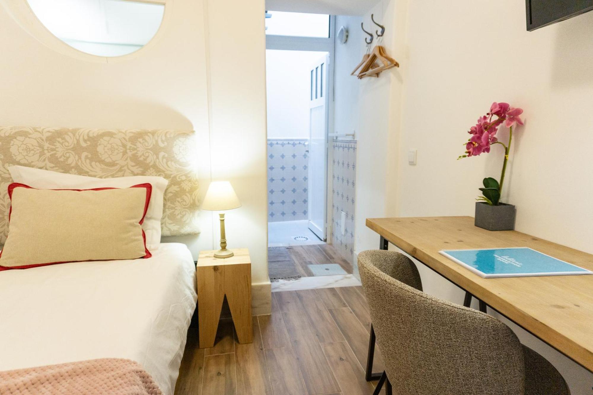 Lalitana Townhouse Hotel Lagos Ruang foto